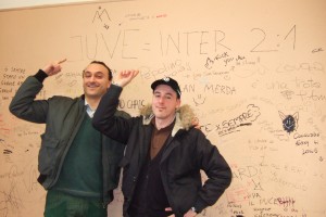 Properzi e Arpetti presentazione dle libro in stazione ferroviaria con la sfida letteraria
